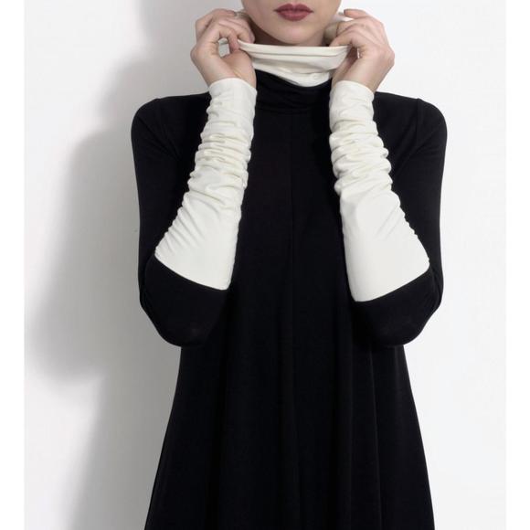 NEW DEVINTO danute jersey colorblock tee in black/white - Picture 4 of 4